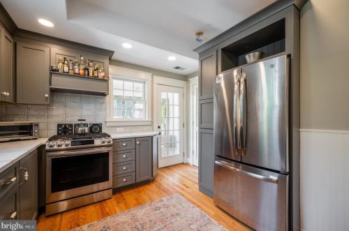 329 Clifford Ave, Alexandria VA 22305-2709 exterior