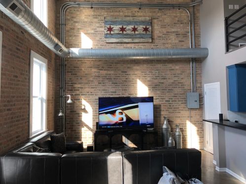 1119 Grand Ave, Chicago, IL 60642-5805