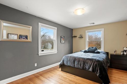 26 Falcon Dr, Seymour CT 06483-2355 exterior