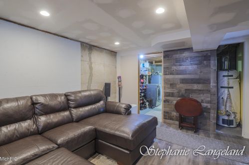 2665 Garfield Ave, Grand Rapids MI 49504-5044 exterior