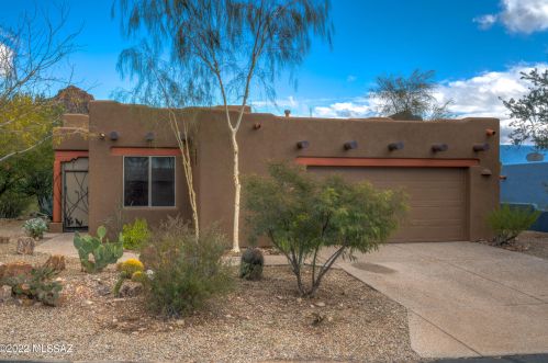 2061 Diamond D Dr, Tucson, AZ 85713-6708