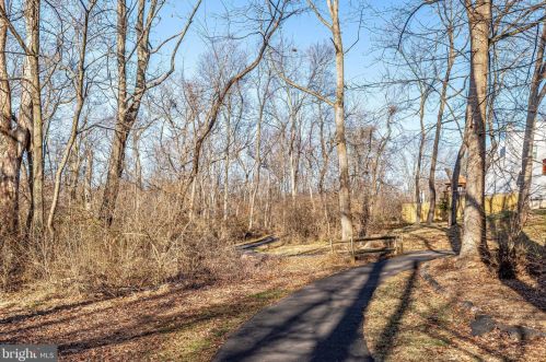 3008 Emerald Chase Dr, Herndon VA 20171-2334 exterior