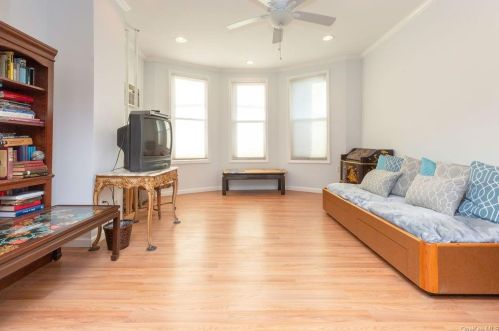 1842 Holland Ave, Bronx NY 10467-8709 exterior