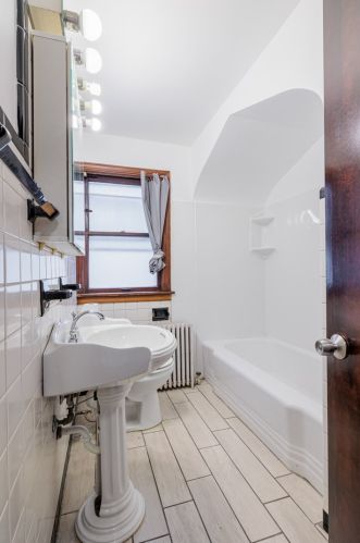 7045 California, Chicago IL 60645-1308 exterior