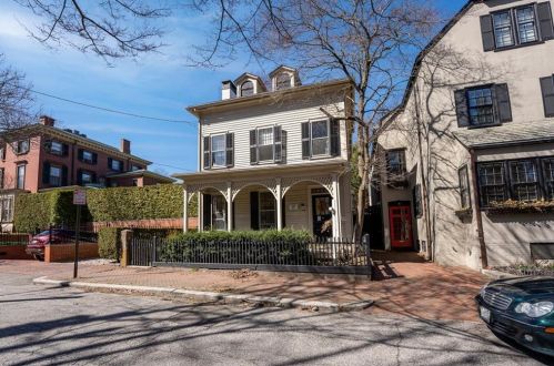 22 Cushing St, Providence RI 02906-2228 exterior