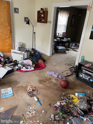 902 14th St, Chester, PA 19013-5804