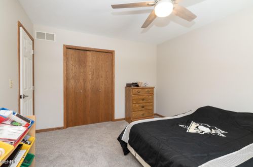 10400 Roger St, Kalamazoo MI 49002-7185 exterior