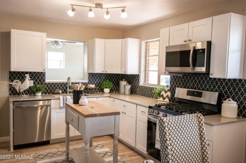 4047 Timrod St, Tucson AZ 85711-4255 exterior