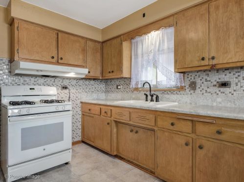 6058 63 Pl, Chicago IL 60638-4642 exterior