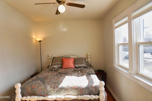 1001 Ardmore, Grand Rapids MI 49507-2710 exterior