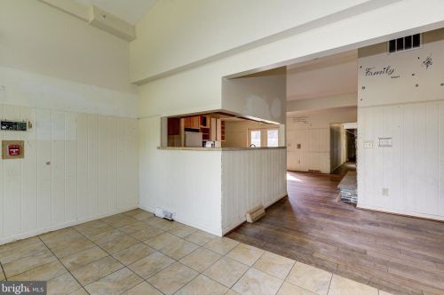 789 Rte 45, Pilesgrove NJ 08098-2528 exterior