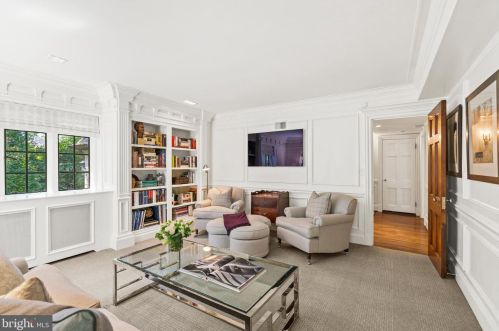 2446 Kalorama Rd, Washington DC 20008-1625 exterior