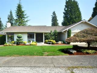 16212 143 Pl, Seattle WA  98058-8229 exterior