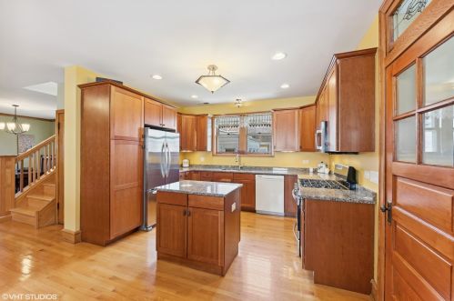 3534 Nordica Ave, Chicago IL 60634-2383 exterior