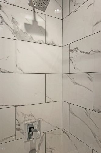 2928 18 Ave, Phoenix AZ 85015-5247 exterior