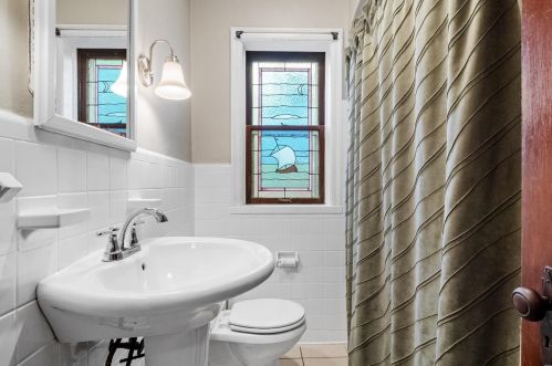 6816 Bonnie Ave, Saint Louis MO 63123-3235 exterior