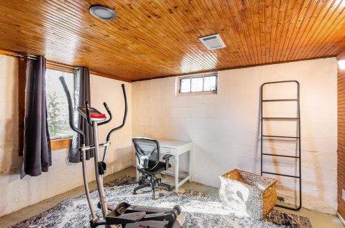 313 G Ave, Kalamazoo MI 49004-2119 exterior