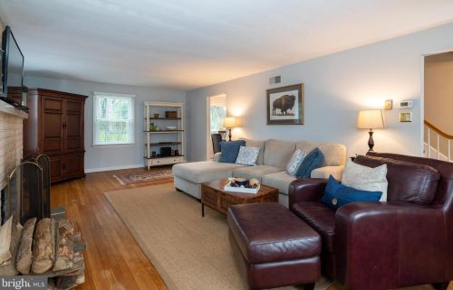 1592 Hollywood Dr, Lancaster PA 17601-5227 exterior