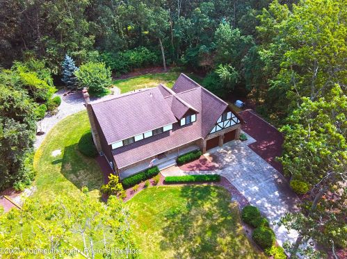 2 Carr Pl, Lacey, NJ 08731-1616