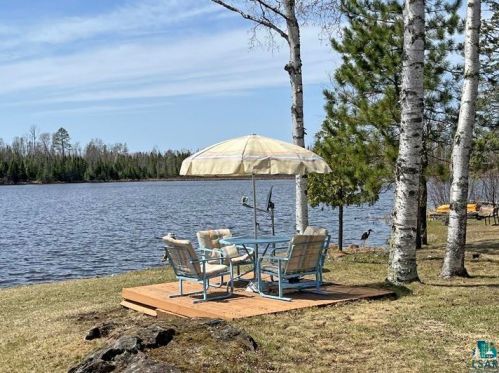 6839 Lawnwood Rd, Duluth MN 55803-9255 exterior