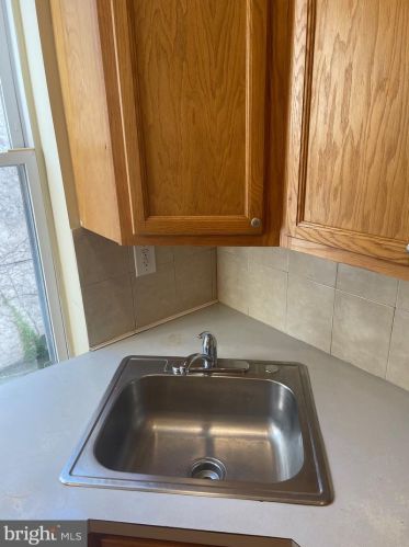 3325 16th St, Philadelphia PA  19140-4902 exterior