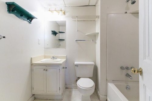 645 Lk Dr, Lithonia GA 30039-6634 exterior