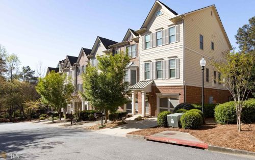 5282 Kershaw Ct, Atlanta GA 30339-6711 exterior