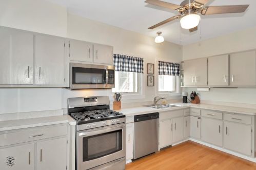 11056 Bell Ave, Chicago IL 60643-3935 exterior