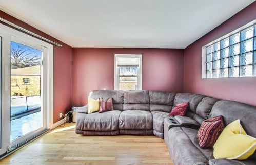 9300 Hamilton Ave, Chicago IL 60643-6311 exterior