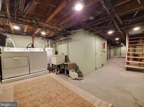 324 18 St, Philadelphia PA 19140-1014 exterior