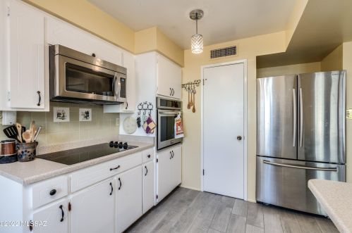 263 Abrego Dr, Green Valley AZ 85614-1504 exterior