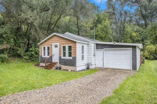 584 Pickard St, Kalamazoo, MI 49048-2346