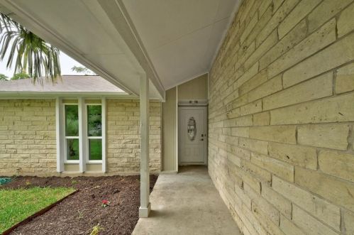 10021 Childress Dr, Austin TX  78753-4348 exterior