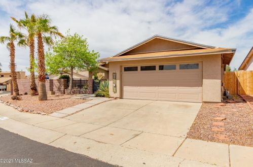 9701 Donegal Pl, Tucson, AZ 85742-9114
