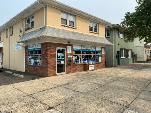 1701 2nd St, Scotch Plains NJ  07076-1647 exterior