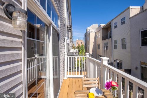 1011 Dorrance St, Philadelphia PA 19146-2650 exterior