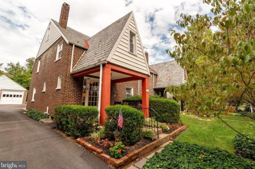 823 Helen Ave, Lancaster PA 17601-4508 exterior