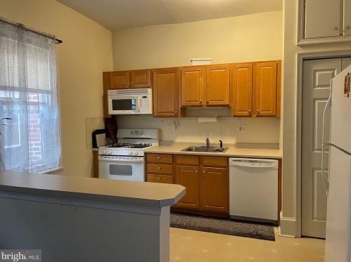 603 Station Ave, Haddon Heights NJ 08035-1906 exterior