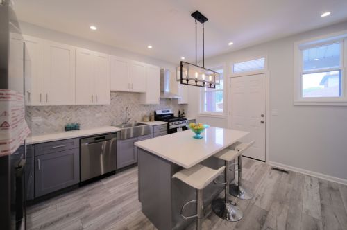 7251 Paxton Ave, Chicago IL  60649-2519 exterior