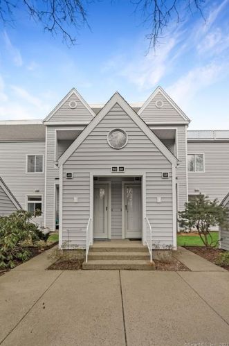 267 Melba St, Milford CT 06460-7674 exterior