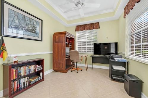 6061 Ashford Ln, Naples, FL 34110-2397