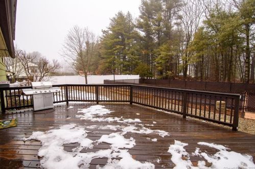 16 Seagrave St, Killingly CT 06239-4129 exterior