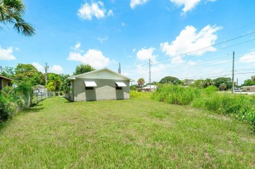 524 14 St, Fort Pierce FL 34950-2846 exterior