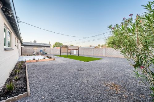 3350 Bloomfield Rd, Phoenix AZ 85032-7364 exterior