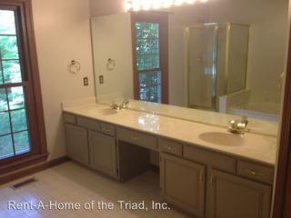 4911 Hickory Woods Dr, Greensboro NC  27410-9165 exterior