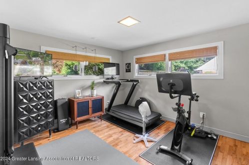 1607 Hitching Post Rd, East Lansing MI 48823-2141 exterior