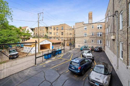 4864 Ashland Ave, Chicago, IL 60609-4233