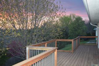 1868 153rd Plz, Omaha NE  68154-1014 exterior