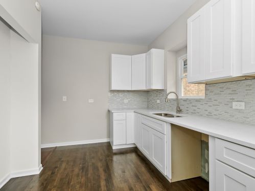 7650 Bishop St, Chicago IL 60620-4127 exterior