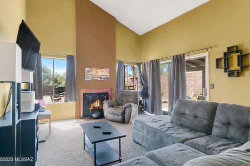 9273 Monmouth Ct, Tucson, AZ 85742-9366